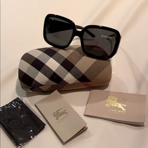 Burberry Sunglasses B4055 3151/87